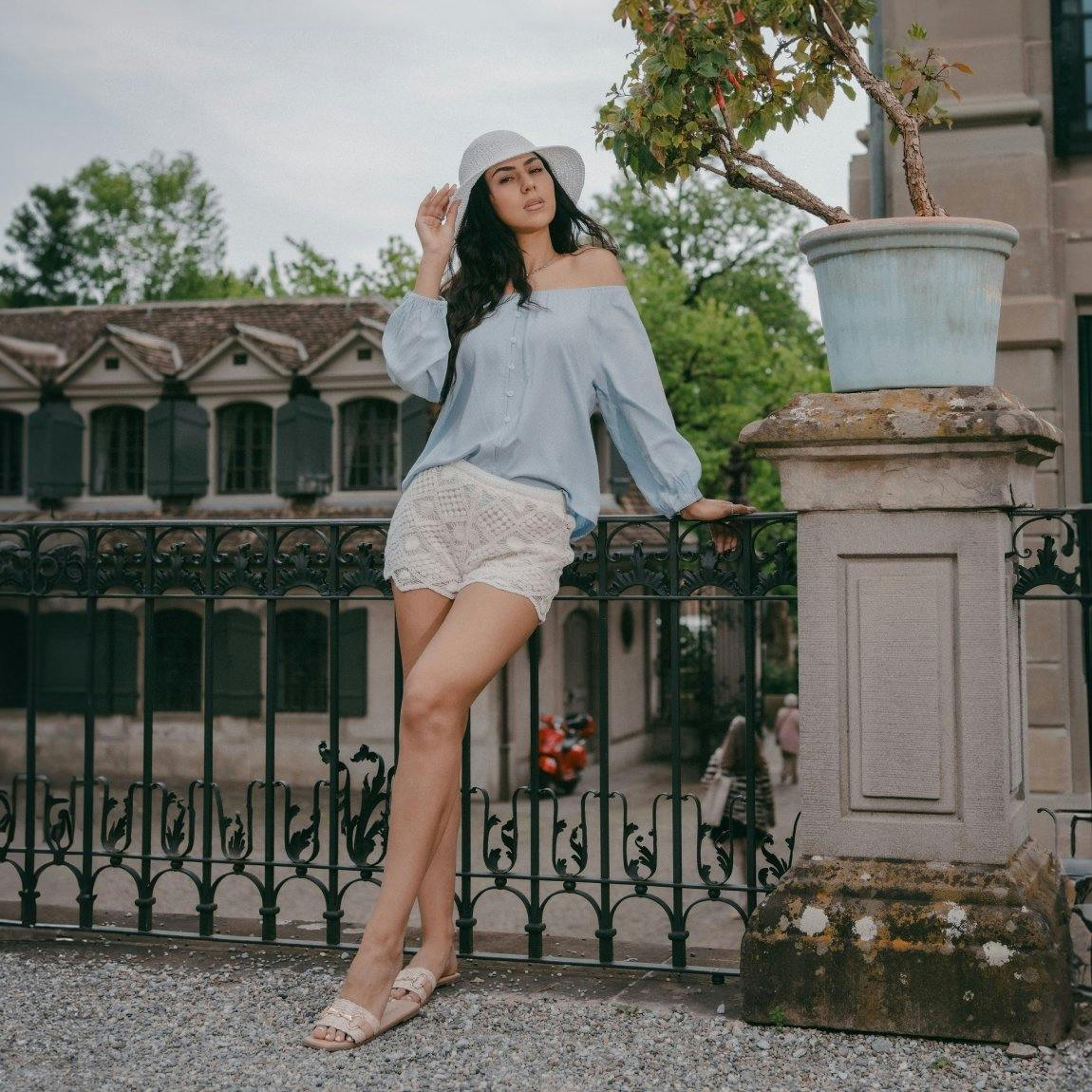 Blusen in Pastelltönen sind weiblich und verträumt. 19,95 Franken bei Chicorée.