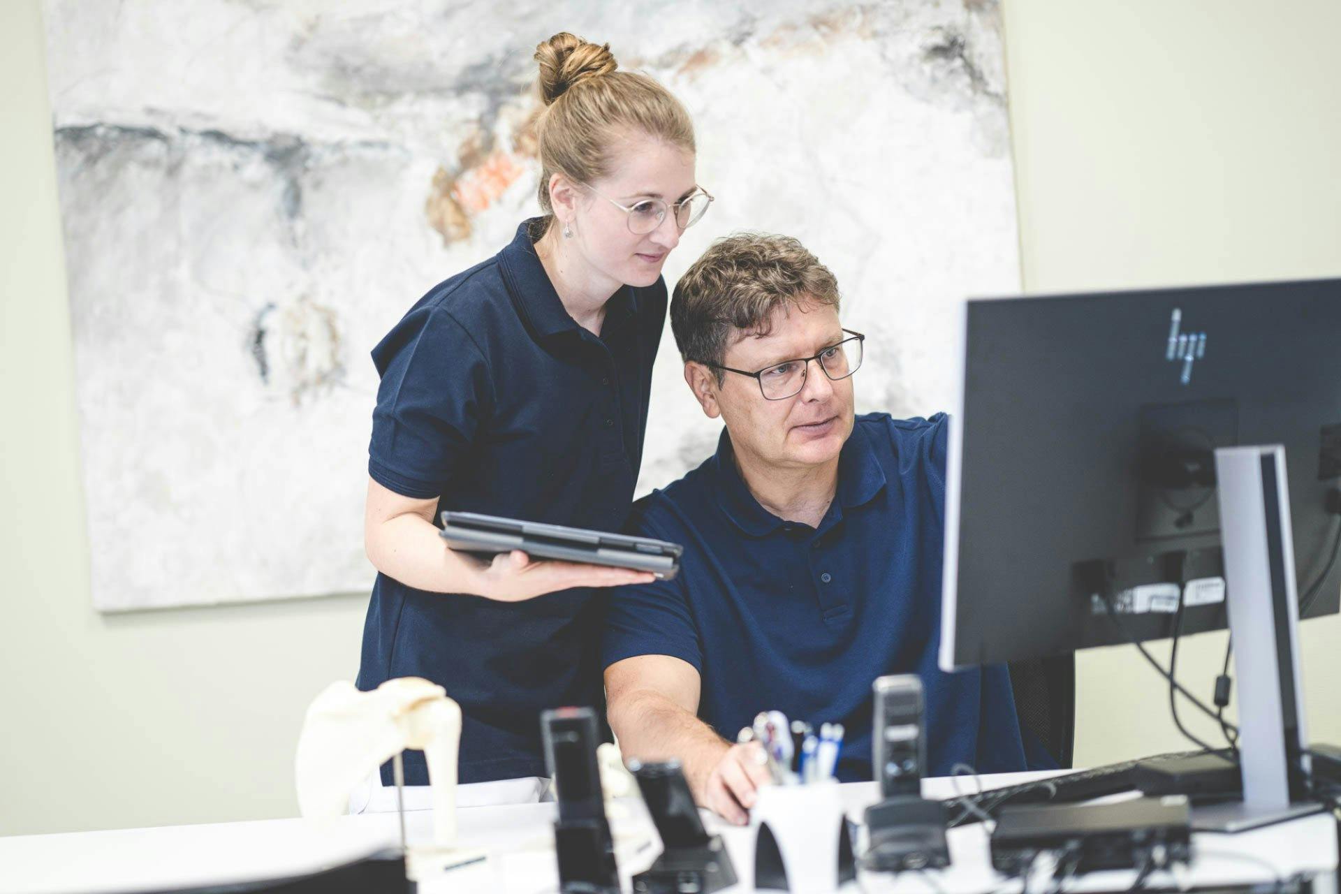 Das «ibsw» vereint verschiedenste Behandlungsmethoden und Therapieansätze, die Fachexpertinnen und -experten arbeiten Hand in Hand.