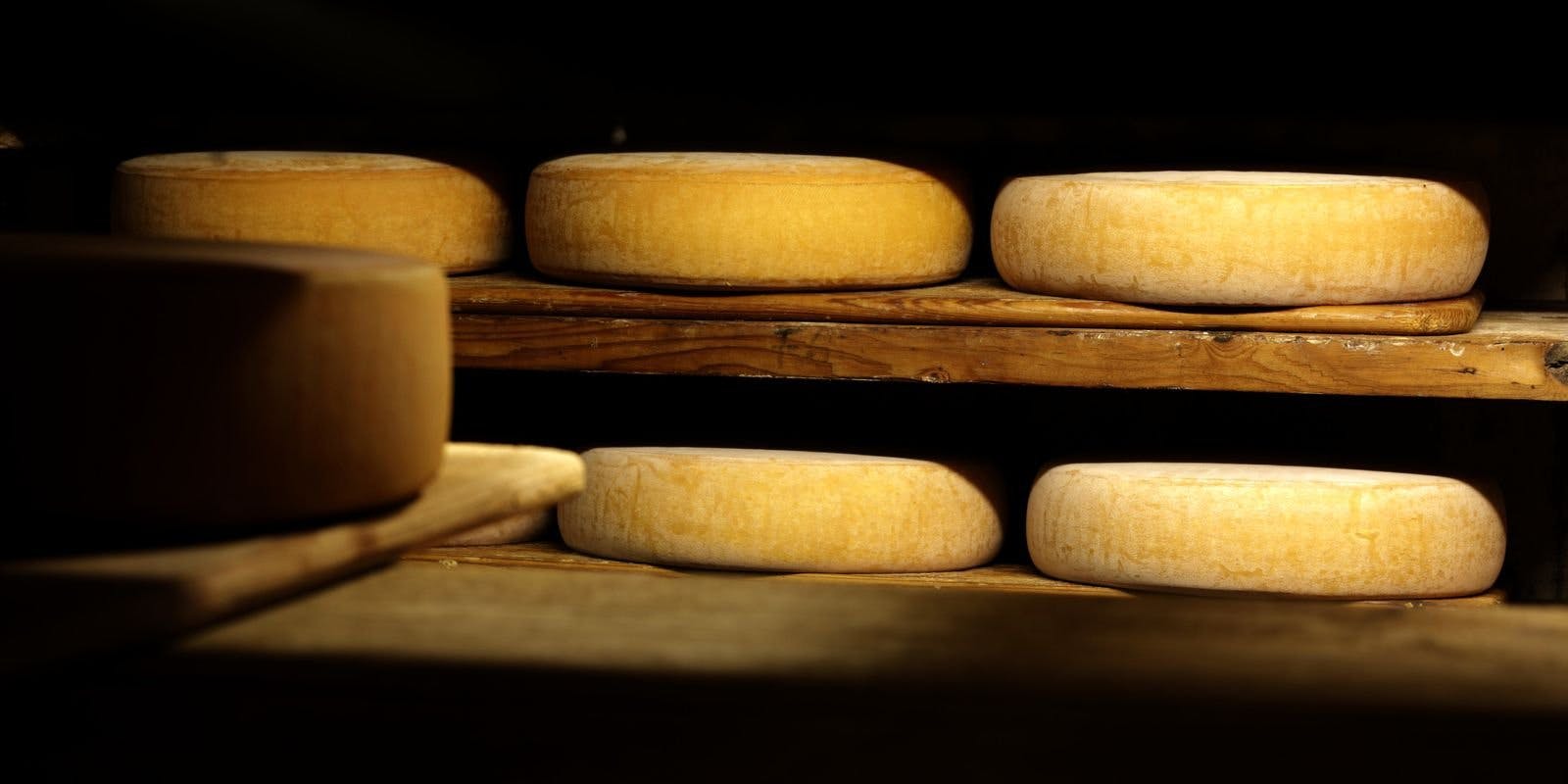 Die Führung endet mit einer Kostprobe verschiedener Reifegrade.