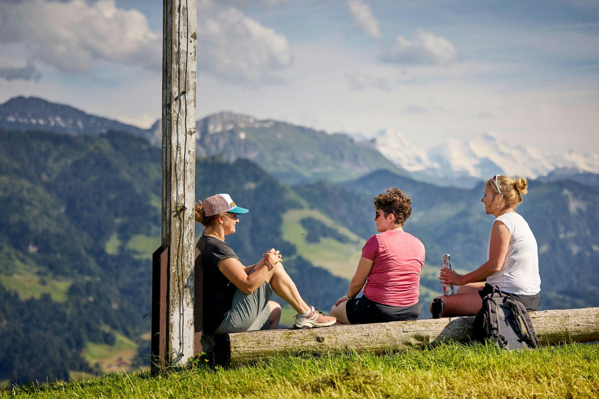 Die atemberaubende Aussicht im Entlebuch lädt zum Entspannen und Entdecken ein.