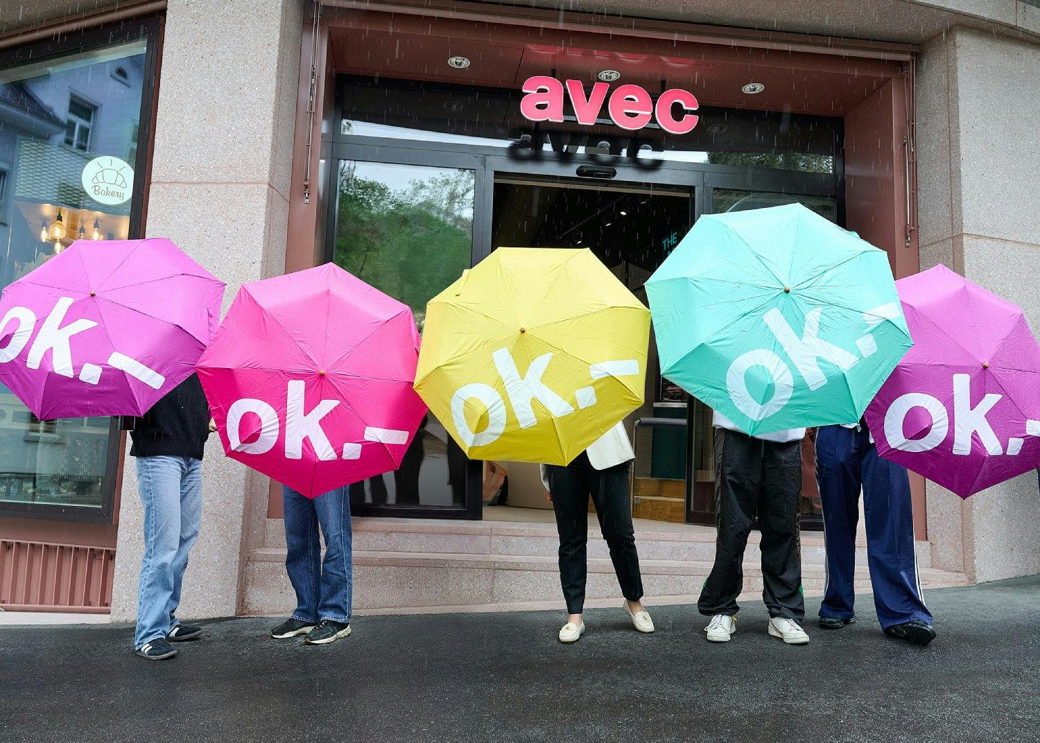 Mit diesen bunten Schirmen gehts dir selbst im Regen «ok.–»