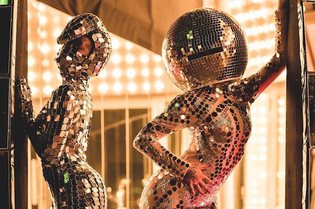 An der längsten Tavolata Zürichs verbringst du einen Abend voller spektakulärer Überraschungen.