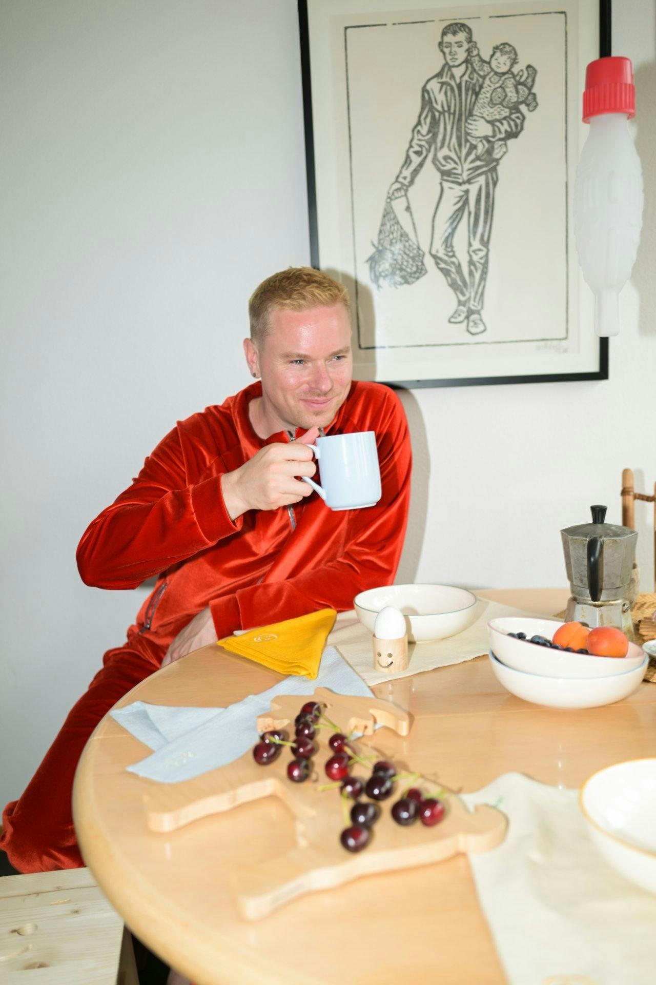 Zigerlis Humor und die Scherenschnittkunst prägen seine neuesten Designs.