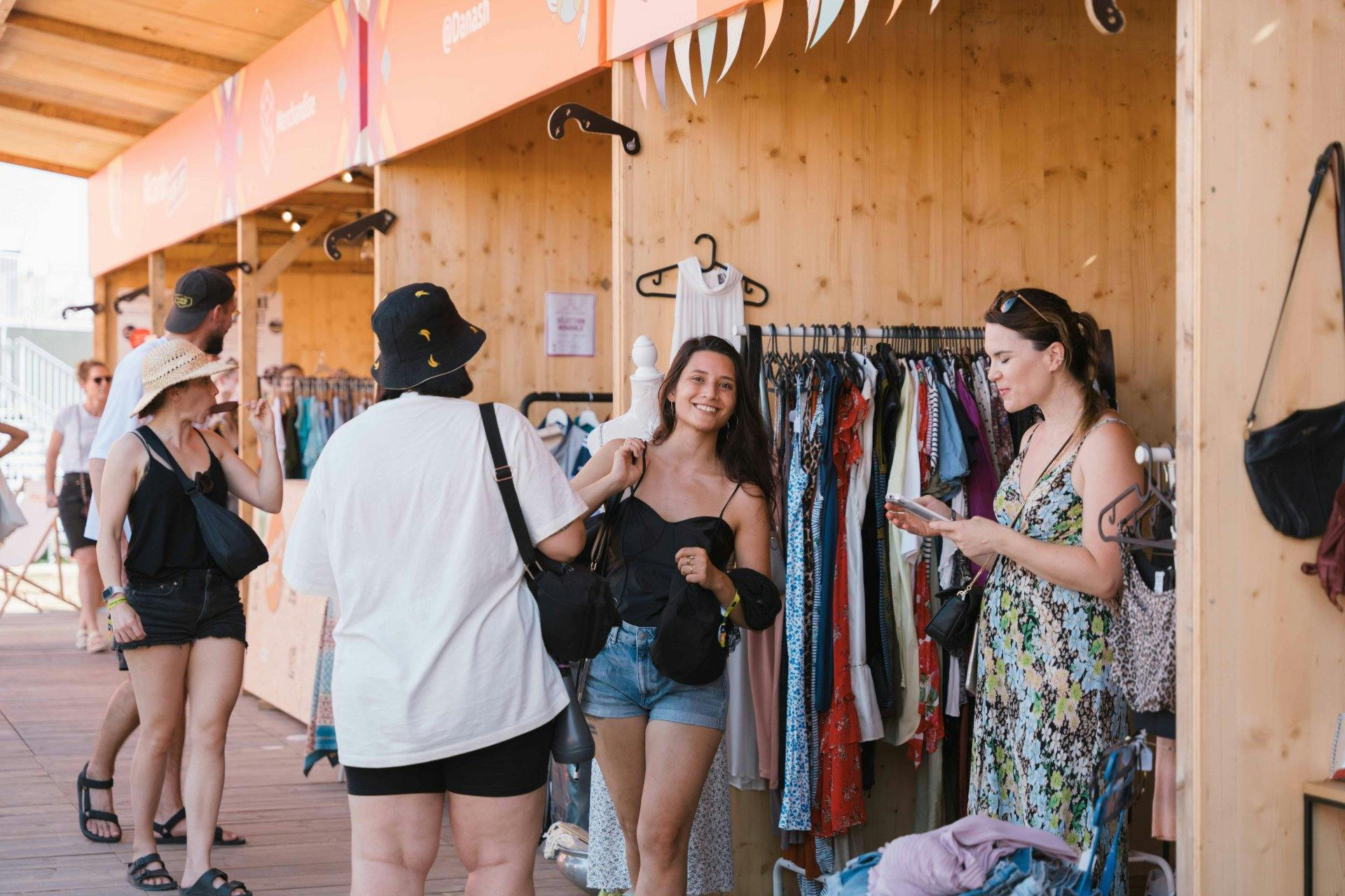 ... treffen sich stylische Festival-Fans ...