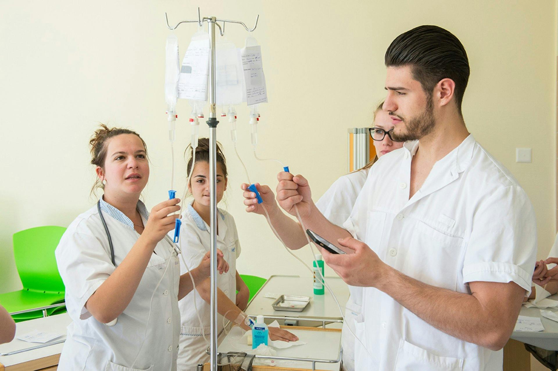 Les formations de l'ESSC s'adaptent aux jeunes en fin de scolarité obligatoire et aux adultes.
