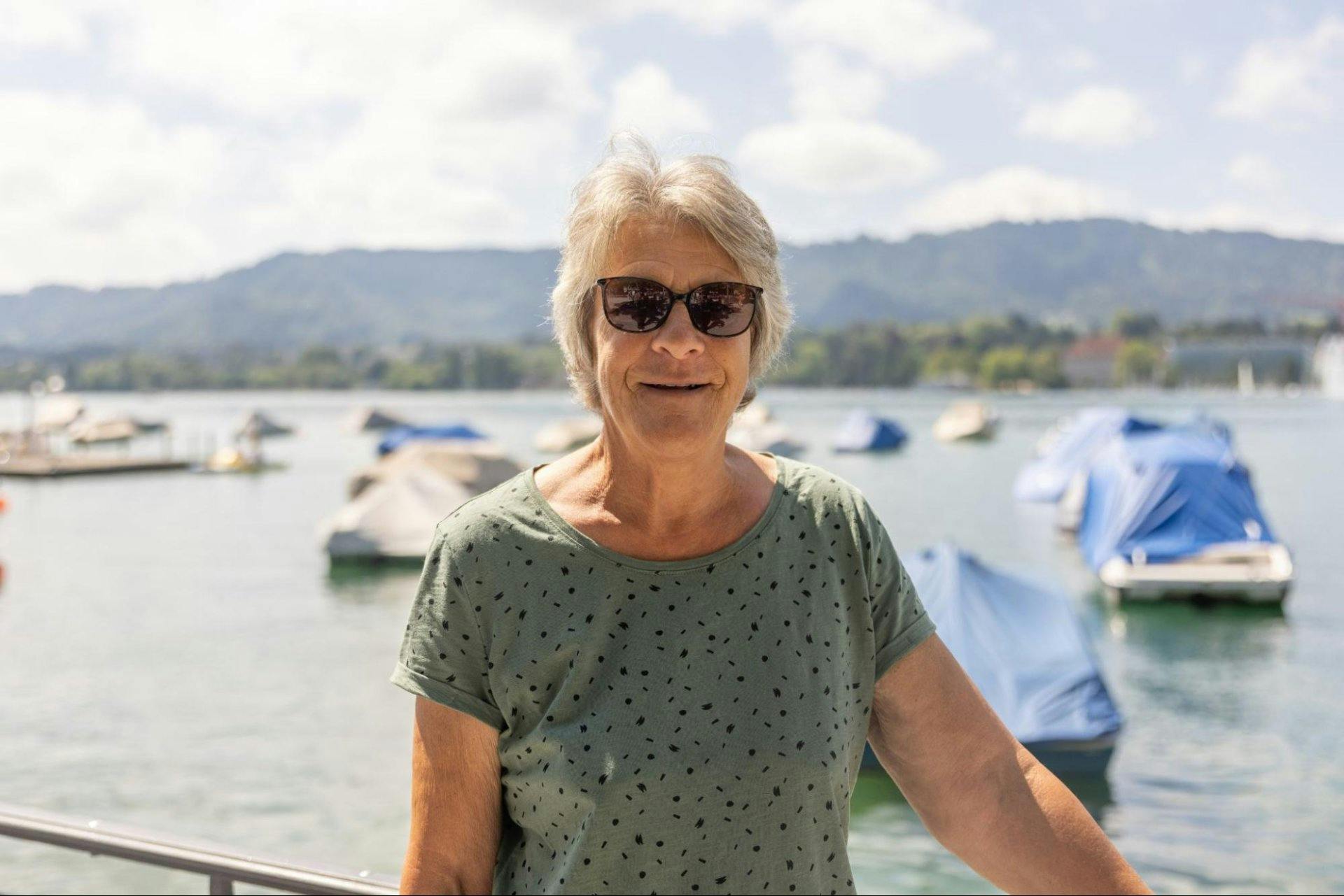 Ferena, 59: «Ich lese jeden Tag 20 Minuten, weil es kostenlos ist und ich über alles informiert werde. Einkaufszettel schreibe ich mir im Kopf, dafür...