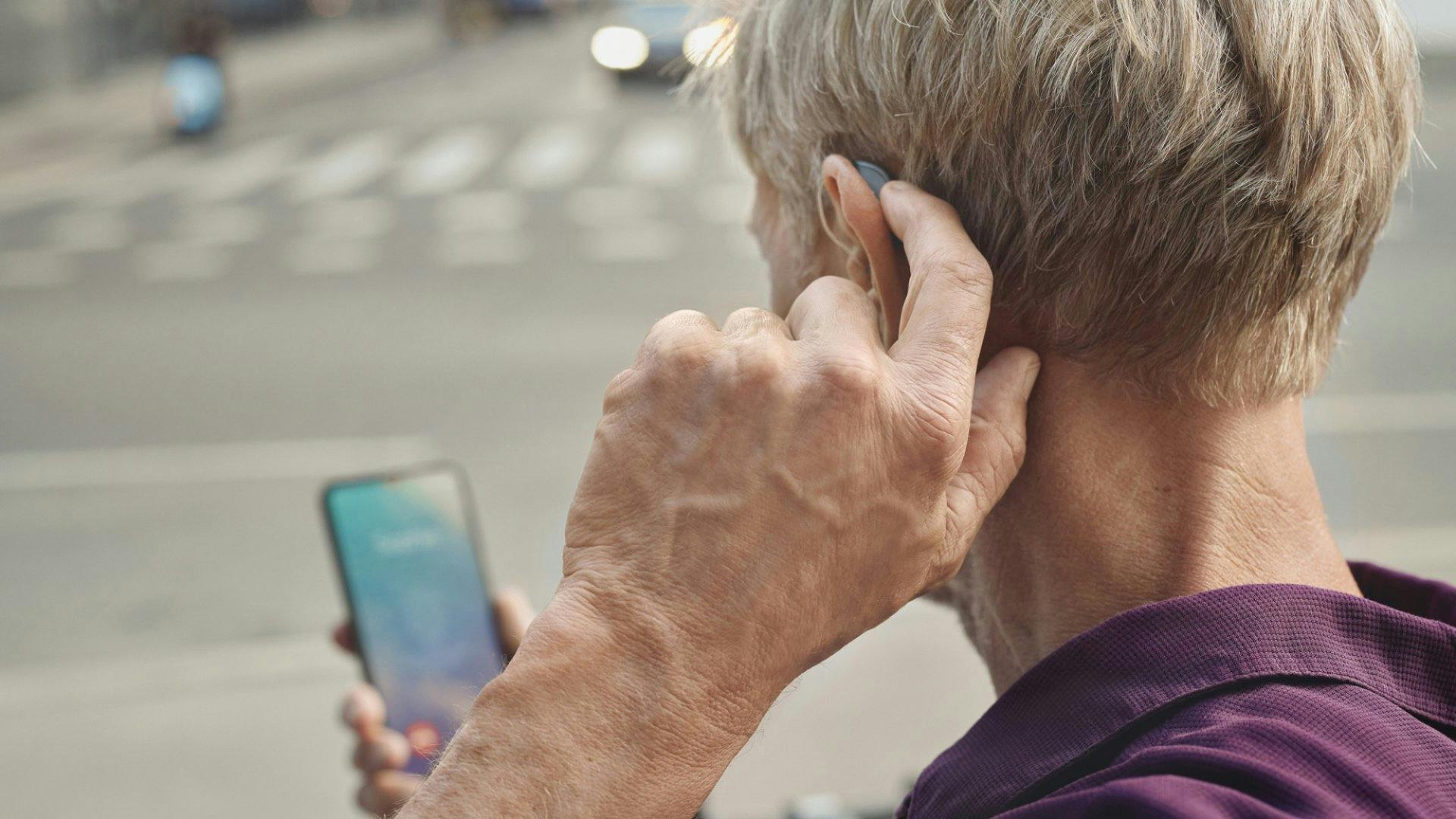 Moderne Hörgeräte: smarte Alltagsbegleiter, die das Leben erleichtern.