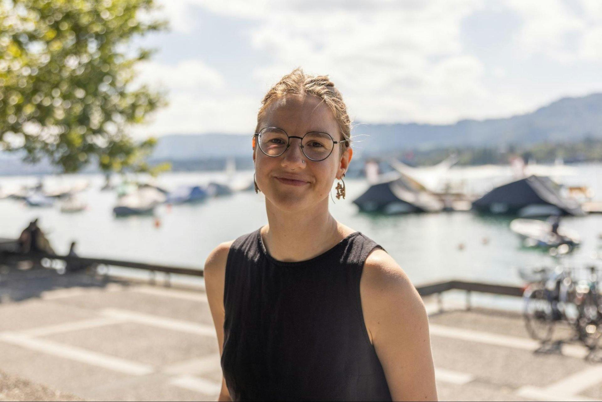 Laura, 26 ans: «J’ai surtout besoin de WhatsApp, d’Instagram et de Spotify pour rester en contact avec les gens. Comme je suis musicienne en herbe, ce...