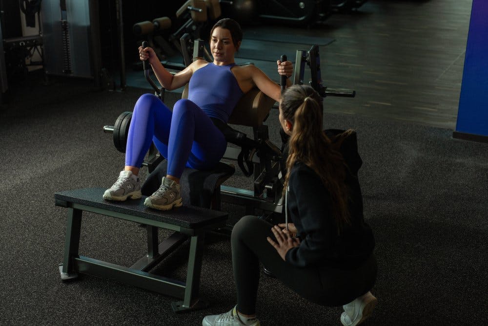 Chez Let's Go Fitness, des coachs expérimentés sont à ta disposition pour t'aider à atteindre tes objectifs.