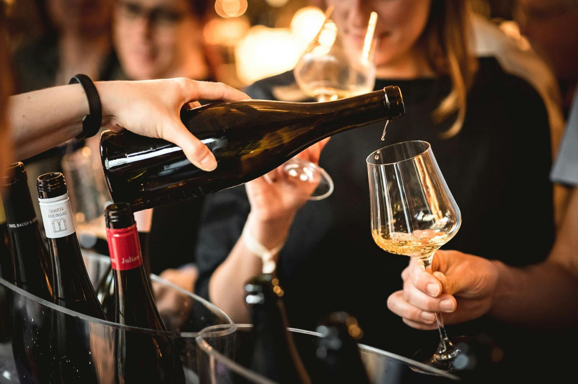 Du hast auch die Möglichkeit an Wein-, Gin- und Biertastings teilzunehmen.