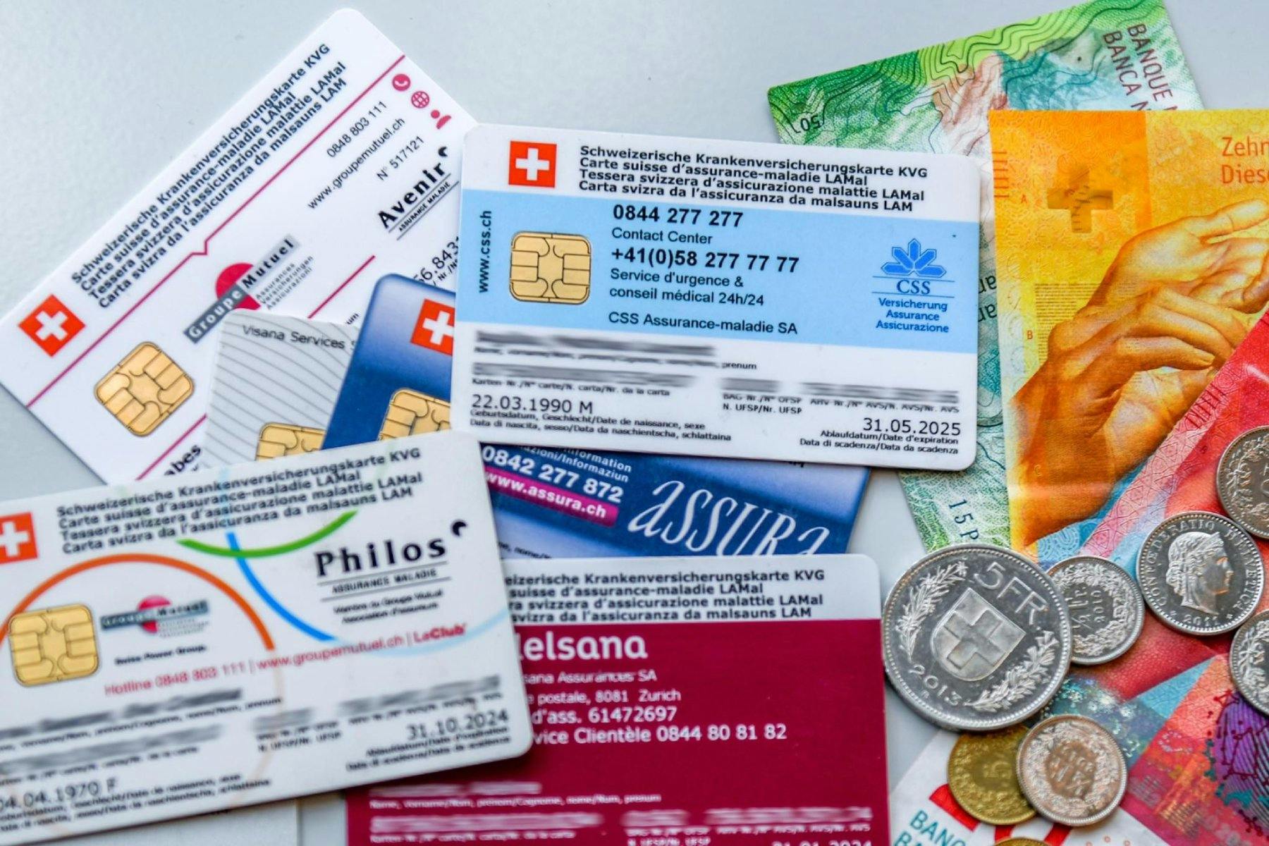 Die wichtigsten Punkte des Schweizer Krankenversicherungssystems, von der Franchise bis zu alternativen Modellen.