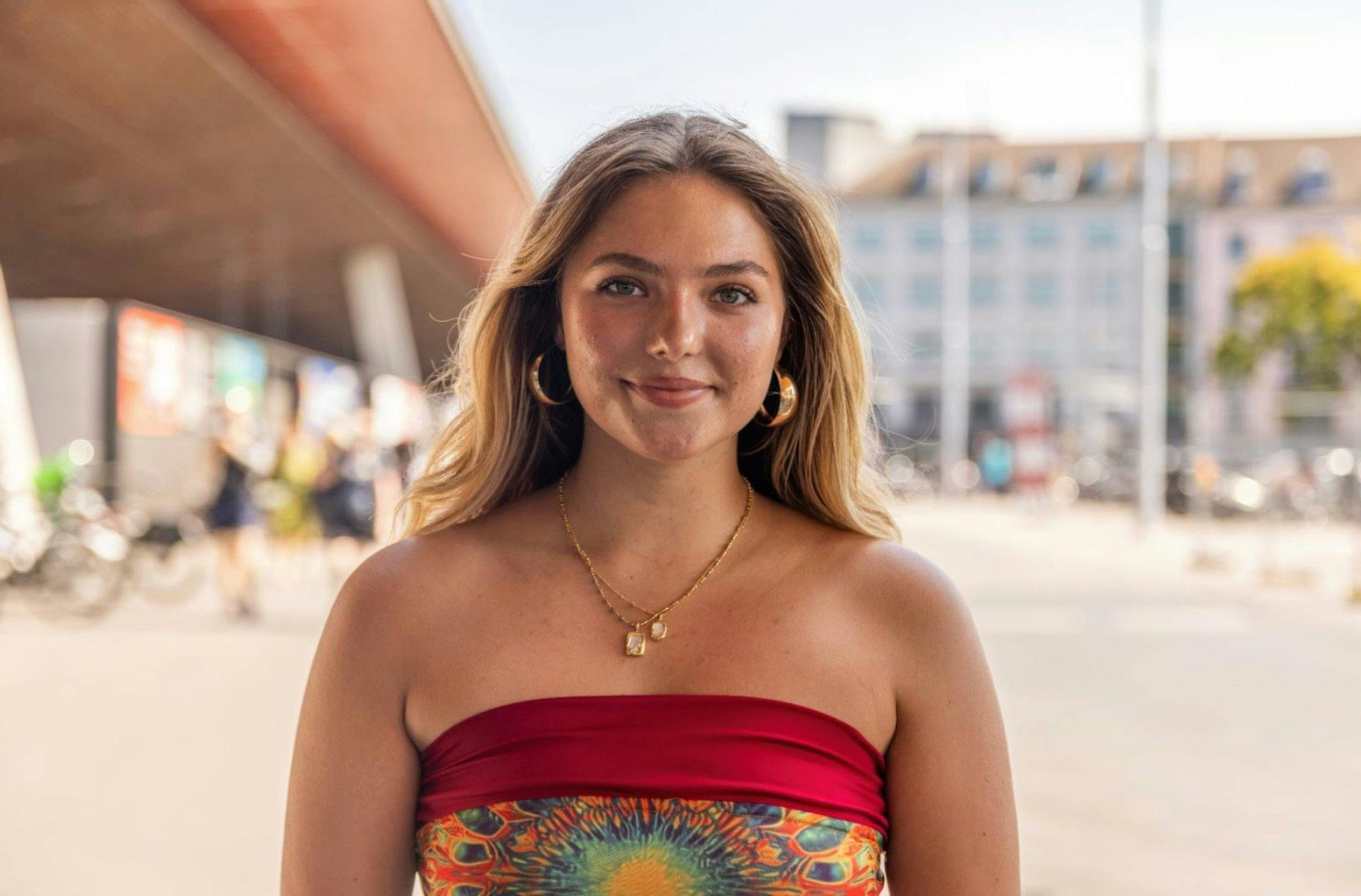 «Als ich mir den Arm gebrochen habe, hat mir die Zusatzversicherung schnelle Behandlungen im Krankenhaus ermöglicht.» Brenda, 17 Jahre