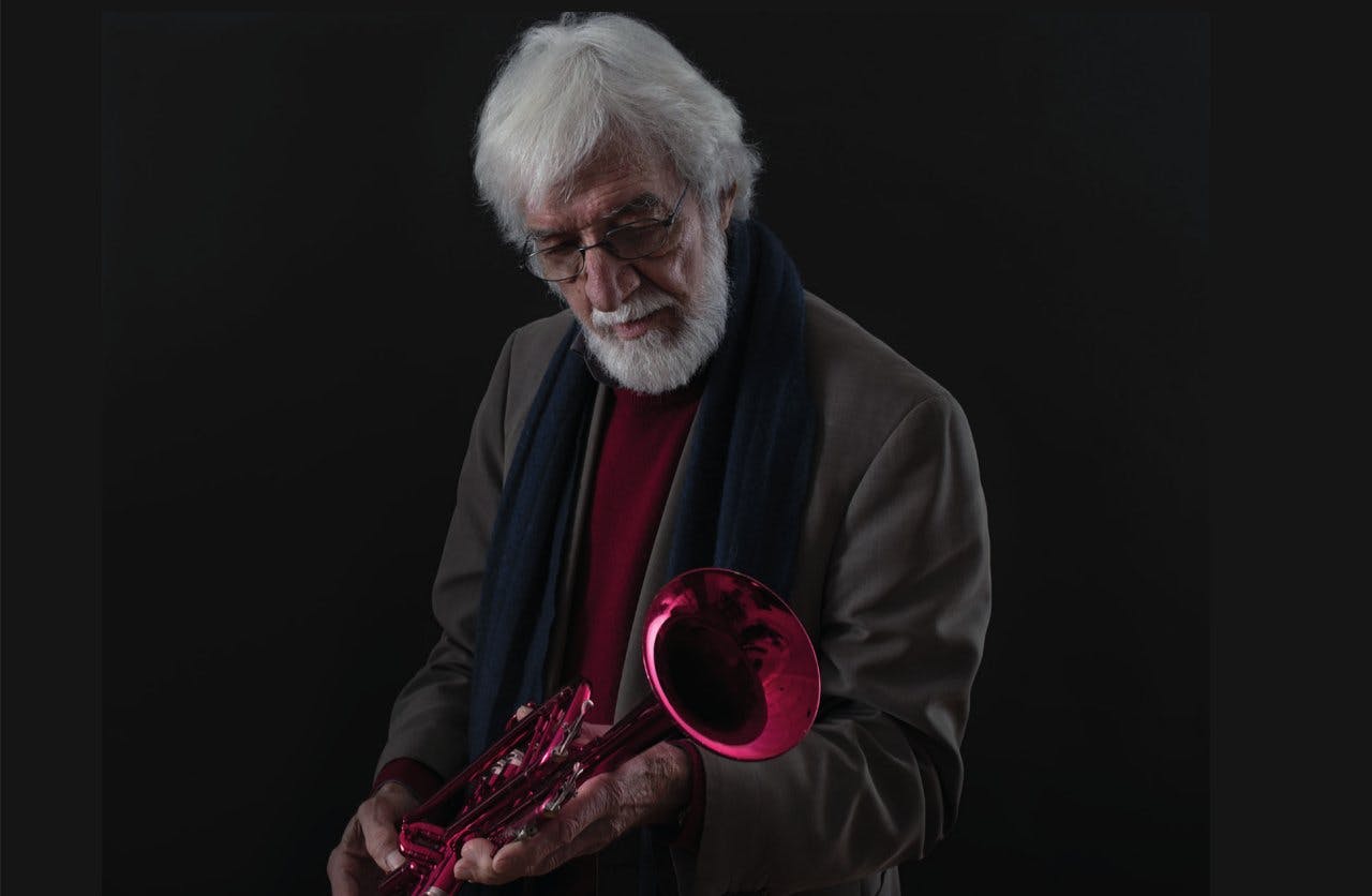 Max Jendly et les célèbres trompettes rouges chères à Miles Davis.