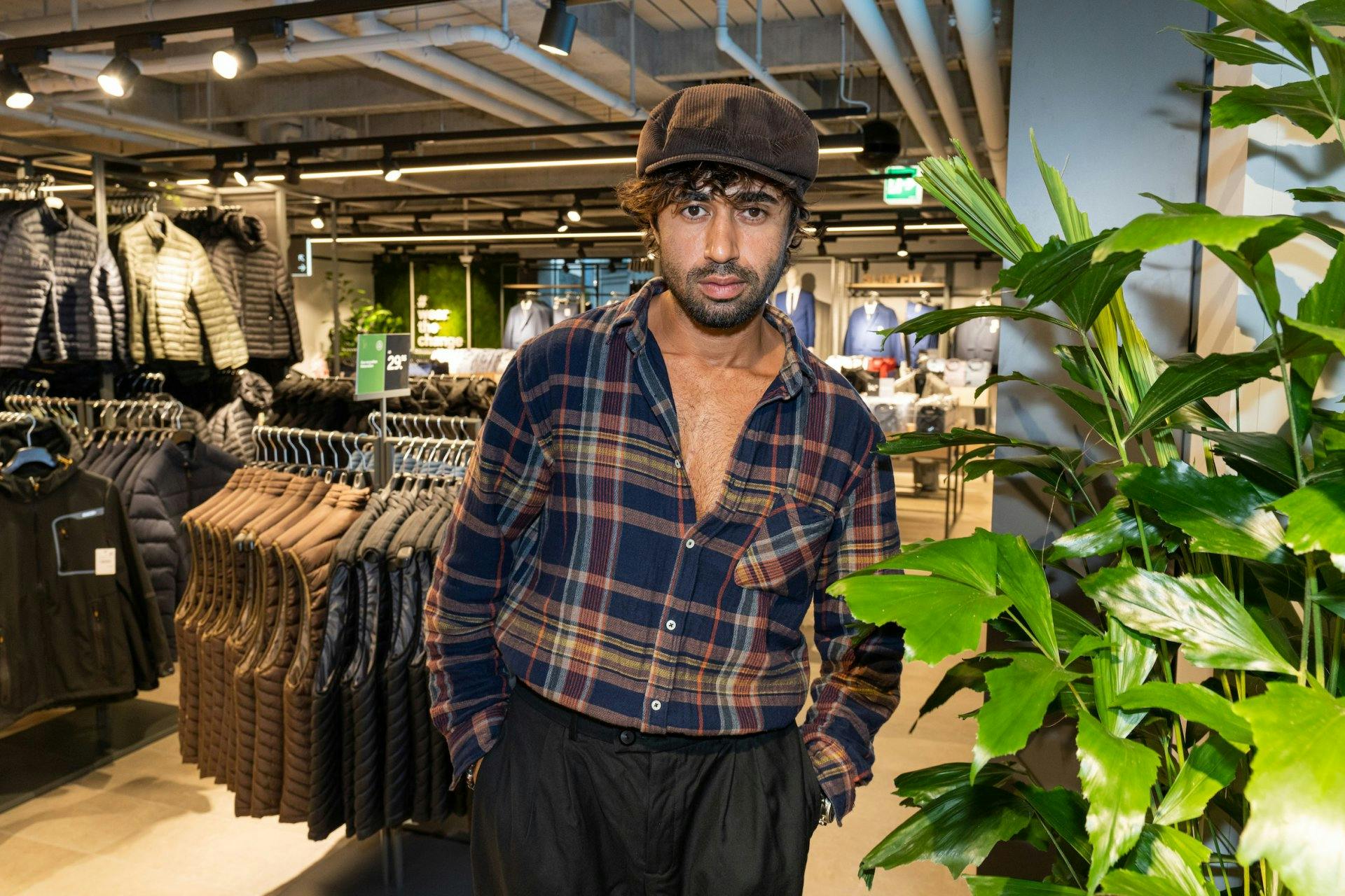Sero Demir, Model: ”Der Store sieht frischer aus und gefällt mir sehr gut.”