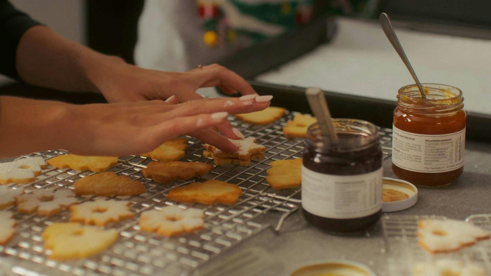 Gemeinsames Backen macht richtig Laune.