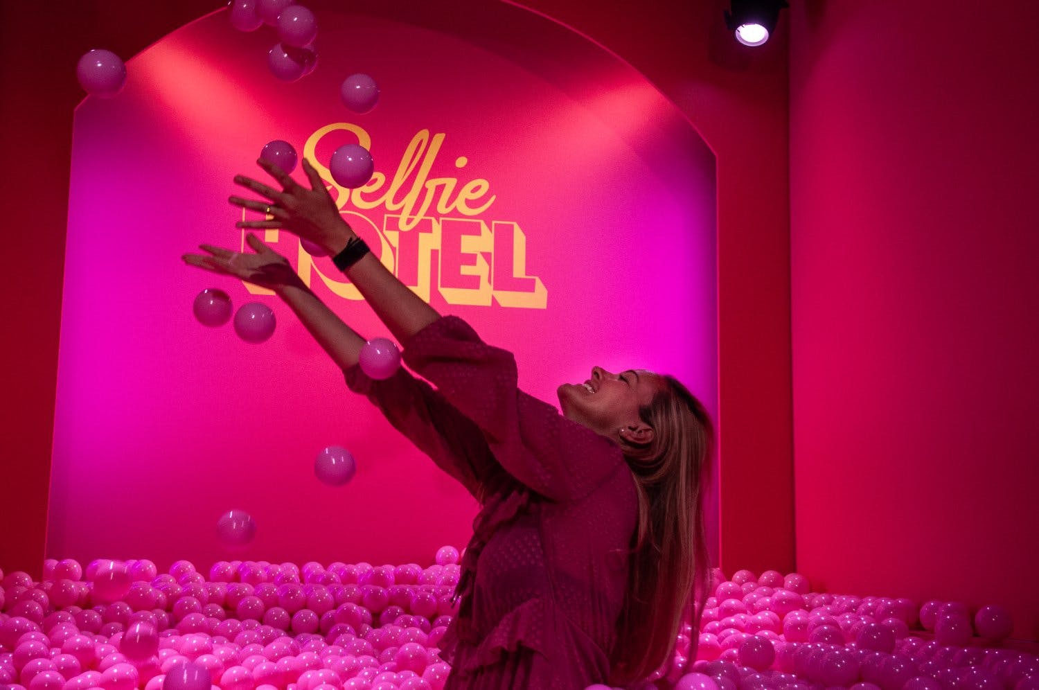 Entdecke die neuen Räume im Selfie Hotel 2024 in Zürich.