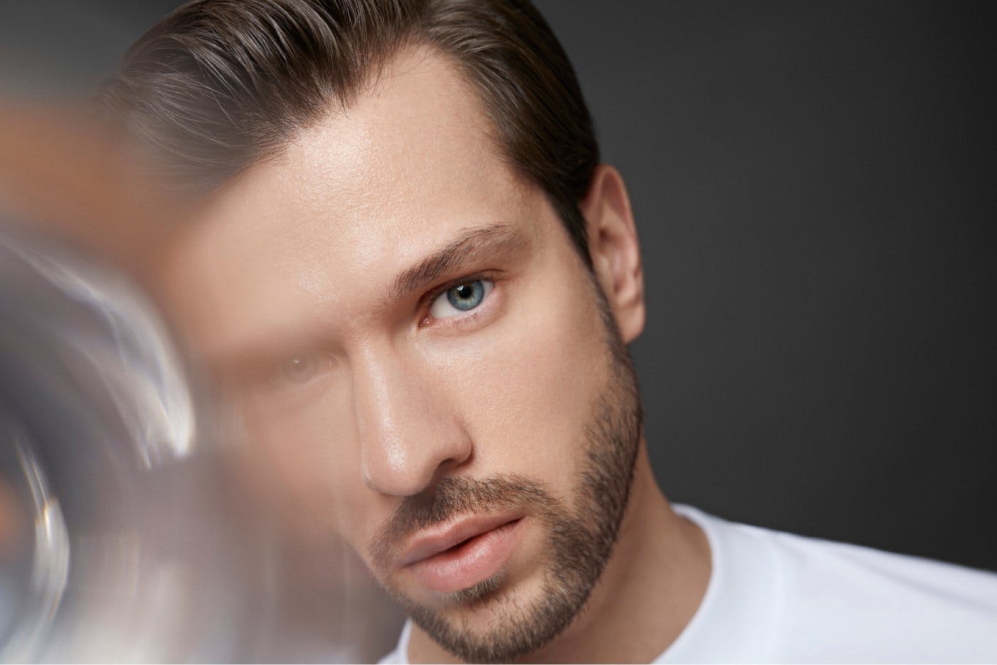 Une vue parfaite: le traitement des yeux au laser te permet de retrouver une vision nette.