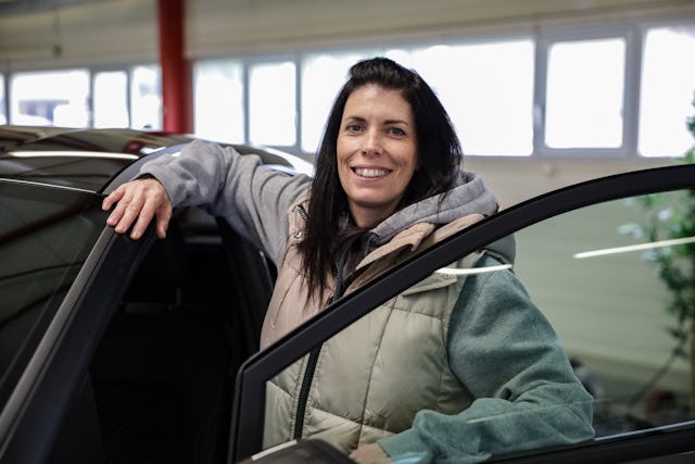 Nicole fährt den Ford Puma ST-Line X im Auto-Abo von Carvolution und könnte nicht glücklicher sein: «Die ganze Handhabung ist viel einfacher als beim Leasing.»