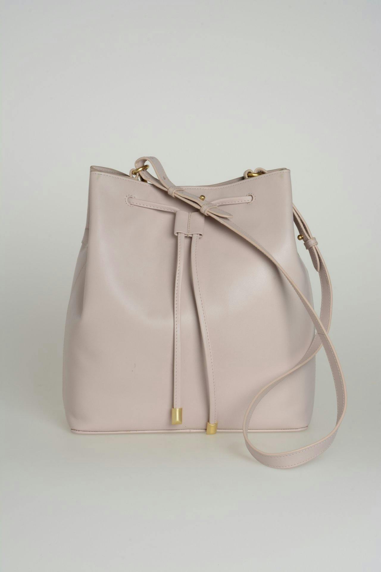 Alleskönner: Die Ledertasche von Nulu, Fr. 159.–, bei Coop City.