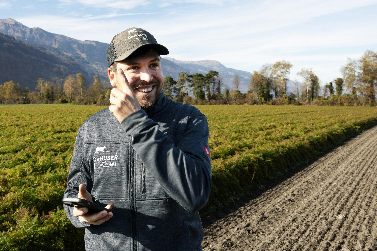 Paysan passionné: lorsque Patrick Danuser montre son quotidien sur les réseaux sociaux, il atteint des centaines de milliers d’utilisateurs.