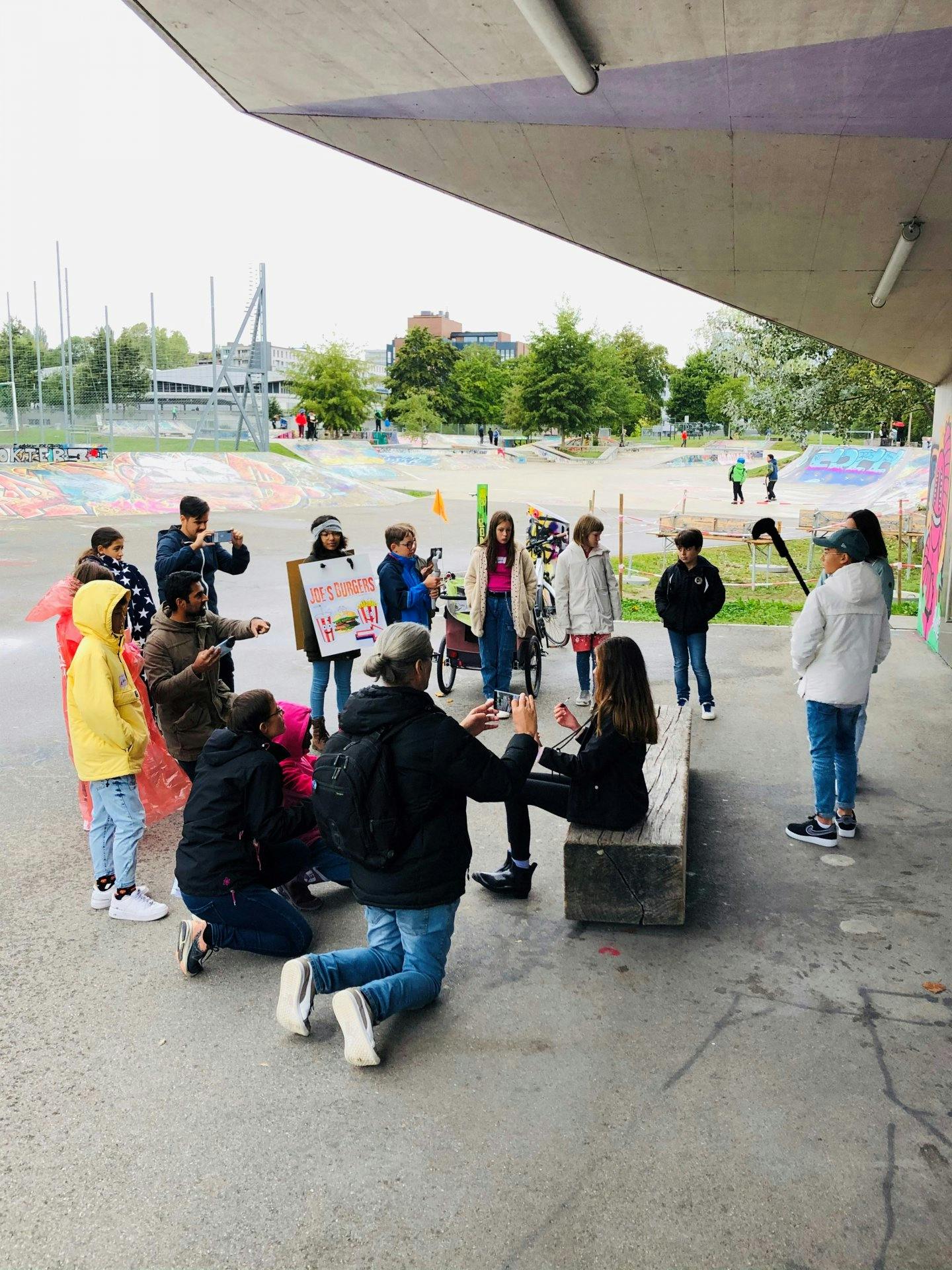 Une super vidéo pour une belle chanson: tournée avec un smartphone.