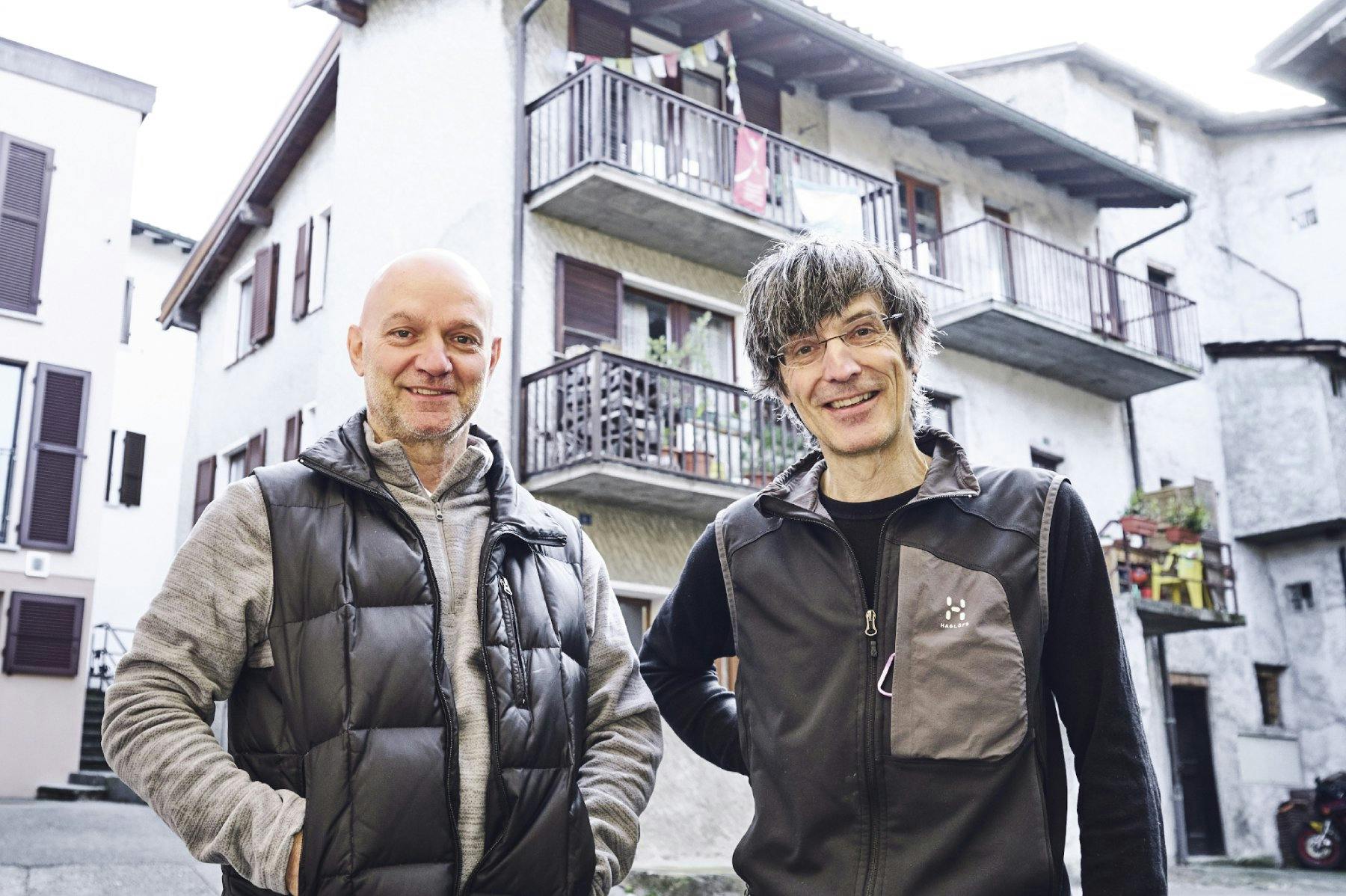 Marco Zanetti (rechts) überzeugte Vermieter Andrea Biancardi, auf ein erneuerbares Heizungssystem zu wechseln.