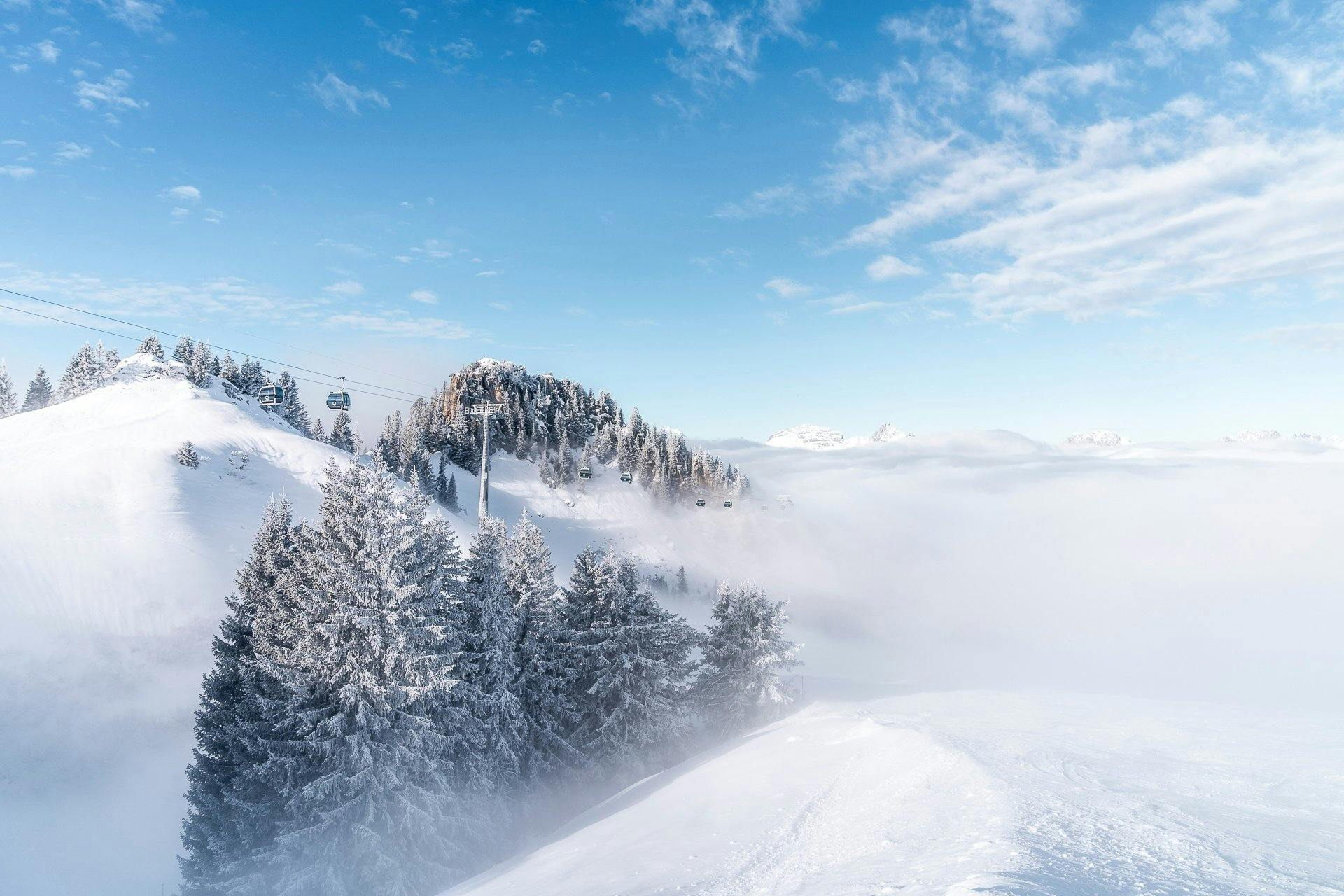Der Winter muss nicht immer nur grau und nass sein! Entdecke die Schweiz von ihrer schönsten Seite und erlebe den Winterzauber hautnah.