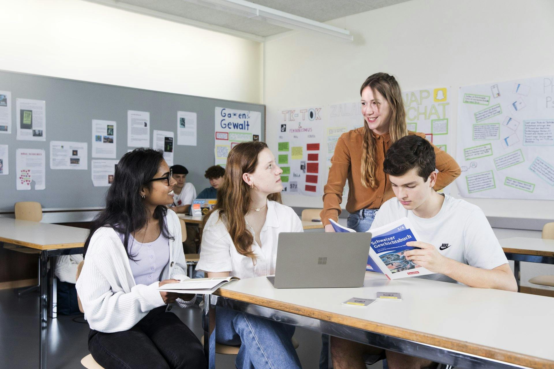 Gemeinsam wachsen: Als Lehrperson begleiten und beraten Sie junge Erwachsene in einer prägenden Lebensphase.