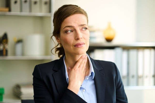 Mal à la gorge? Mebucaïne N combat les inflammations légères et aide à soulager les douleurs de la cavité bucco-pharyngée.