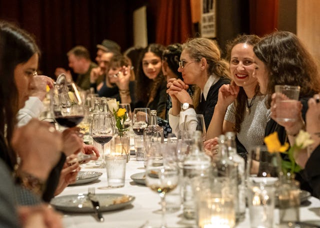 Une ambiance envoûtante où tout le monde se sent comme chez soi: c'est chez Westhive à Lancy-Pont-Rouge. Une ambiance envoûtante où tout le monde se sent comme chez soi: c'est chez Westhive à Lancy-Pont-Rouge.