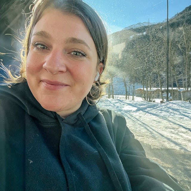 Je rentre à Zurich un peu fatiguée, mais le cœur rempli de joie. Désormais, je saurai où aller recharger mes batteries la prochaine fois que j’en aurai besoin. Merci Saas-Fee et toute la Vallée de Saas, vous m'avez fait beaucoup de bien! Je rentre à Zurich un peu fatiguée, mais le cœur rempli de joie. Désormais, je saurai où aller recharger mes batteries la prochaine fois que j’en aurai besoin. Merci Saas-Fee et toute la Vallée de Saas, vous m'avez fait beaucoup de bien!