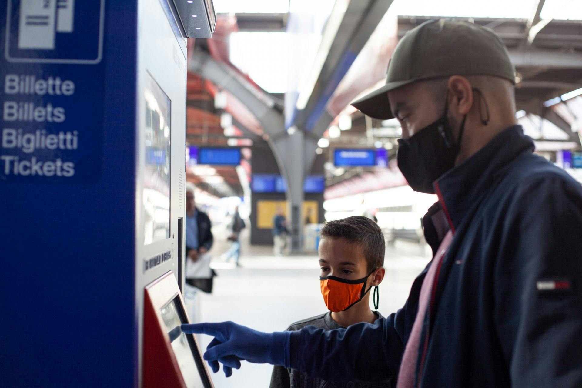 Basieren ebenfalls auf der patentierten und zertifizierten LIVINGUARD-Technologie: Clarion Handschuhe.