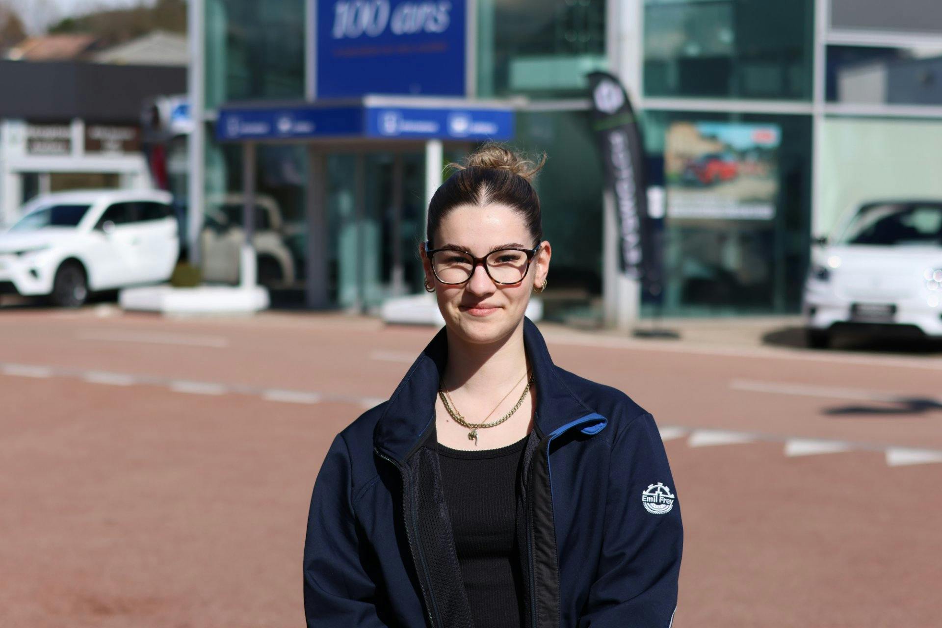 Pour Ainoa Perez, l’électromobilité, c’est le futur, car plus respectueuse de l’environnement. Sa voiture préférée est la Volvo EX30, car elle accélèr...