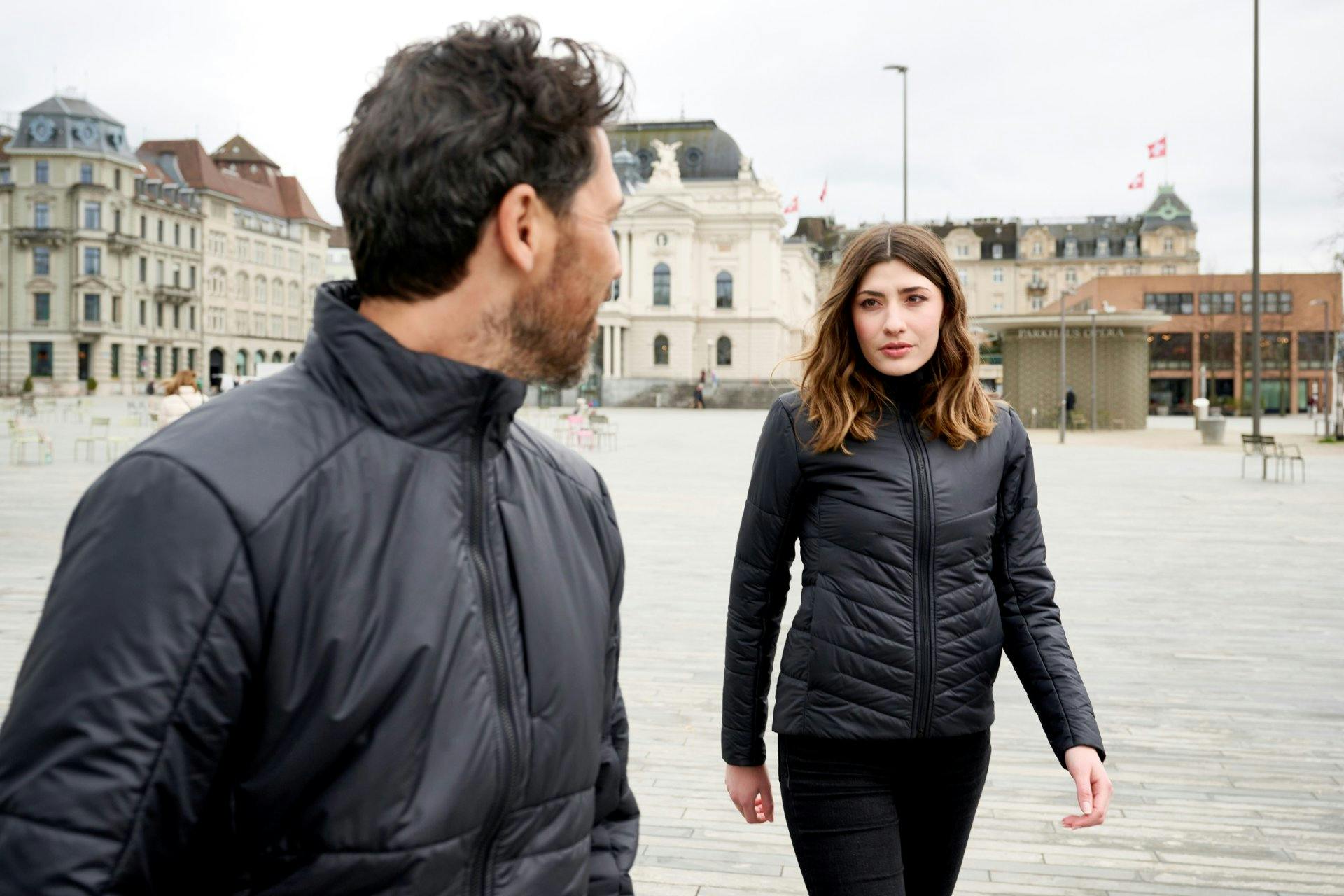 Die «MIUtec Iso Jacke» von Muntagnard vereint Nachhaltigkeit, Innovation und Stil.