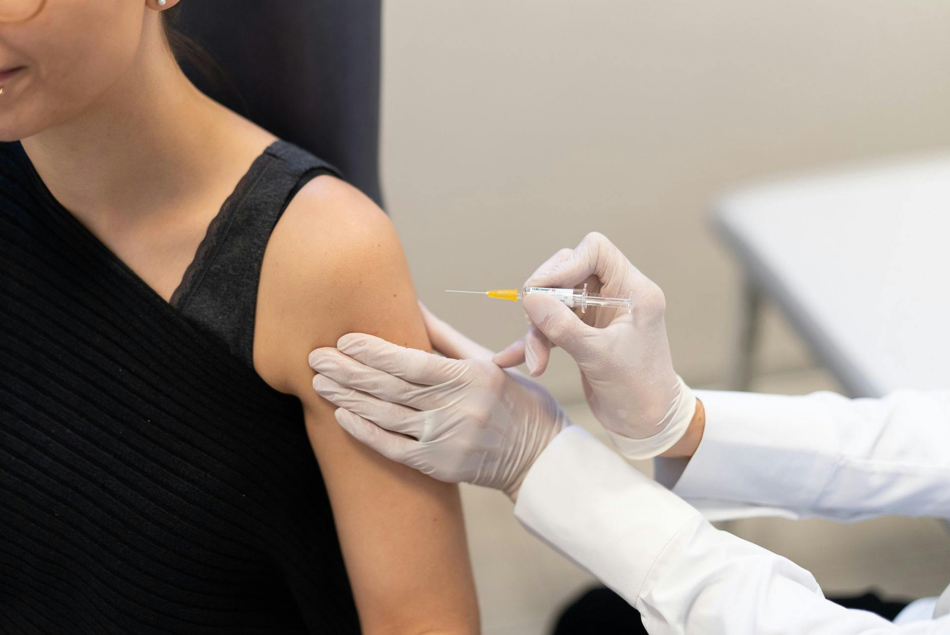 Zeckenimpfung in den Rotpunkt Apotheken