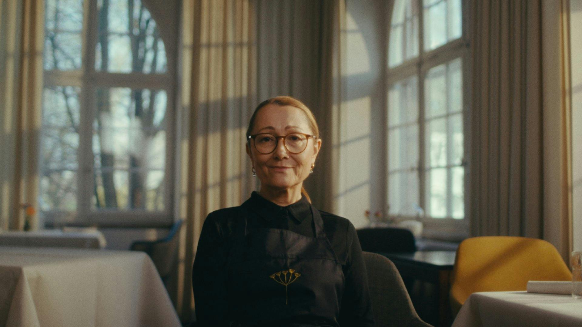 Tanja Grandits, eine der bekanntesten Köchinnen der Schweiz, leitet das mit zwei Michelin-Sternen und 19 GaultMillau-Punkten ausgezeichnete Restaurant...