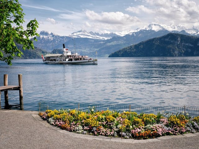 Scoprite l'area più soleggiata della Svizzera centrale in battello!