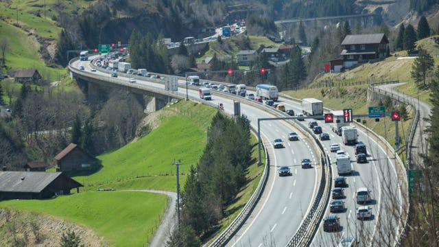 Immer dabei, aber nie mittendrin: Was andere nervt, ist für Stauspotter Mike das Paradies.