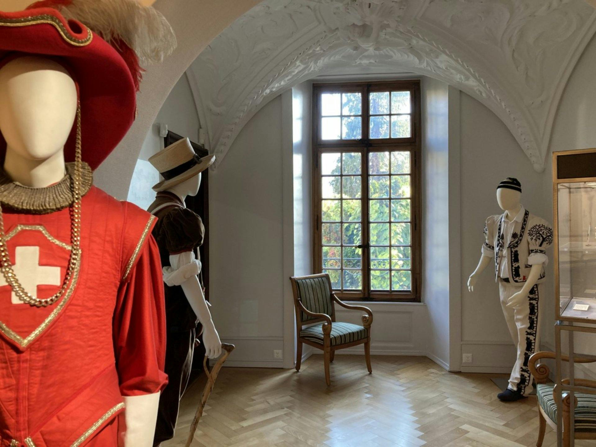 Musée de la Confrérie des Vignerons: Dieses Museum erzählt die faszinierende Geschichte der Winzerbruderschaft von Vevey. Neben historischen Kostümen...