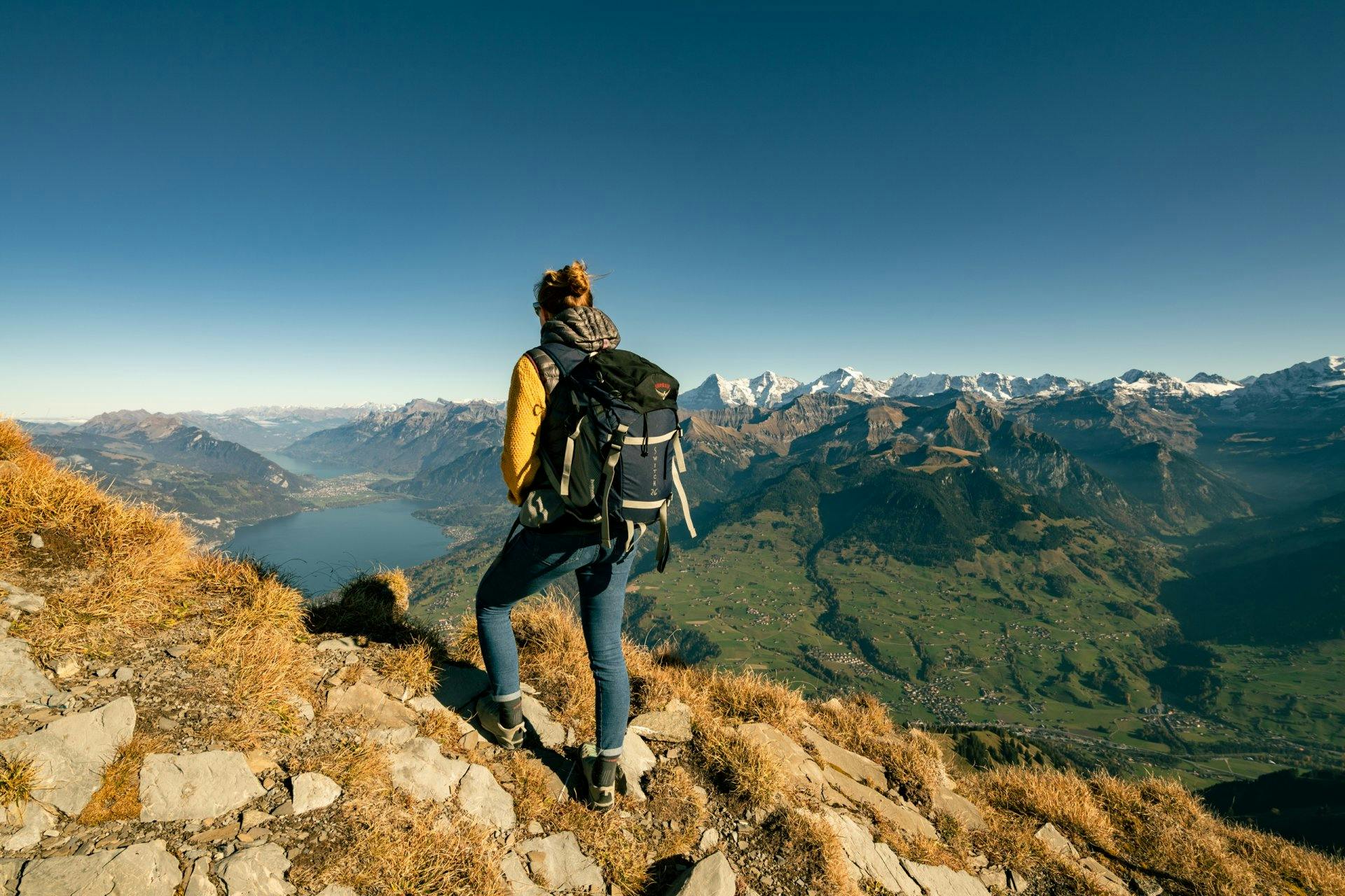 Oben angekommen erwartet dich ein Panorama, das du so schnell nicht vergisst – was für ein Gipfelmoment.