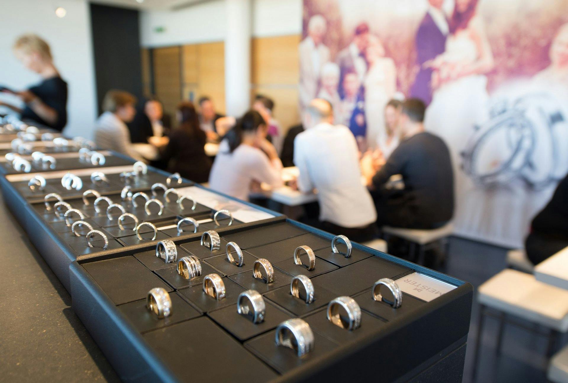 Wer sich für einen Trauring der Meister Manufaktur entscheidet, profitiert an diesen Tagen von 10 Prozent Hochzeitsmessen-Rabatt.