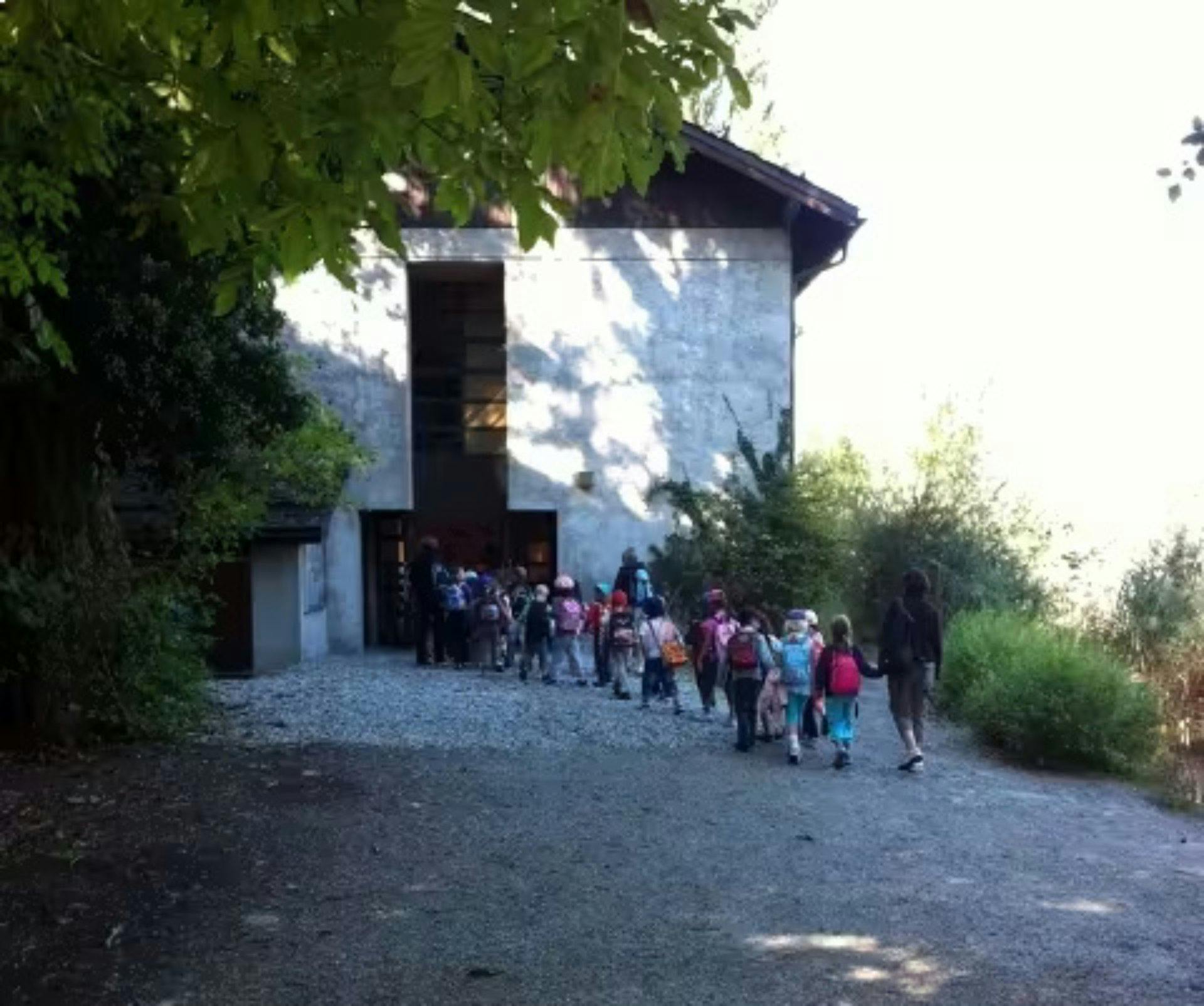 Maison de la nature Montorge. Ob Ausstellungen, Spaziergänge oder Familienzeit: das Haus der Natur lädt zum Erkunden ein. Ein Ort für kleine und gross...