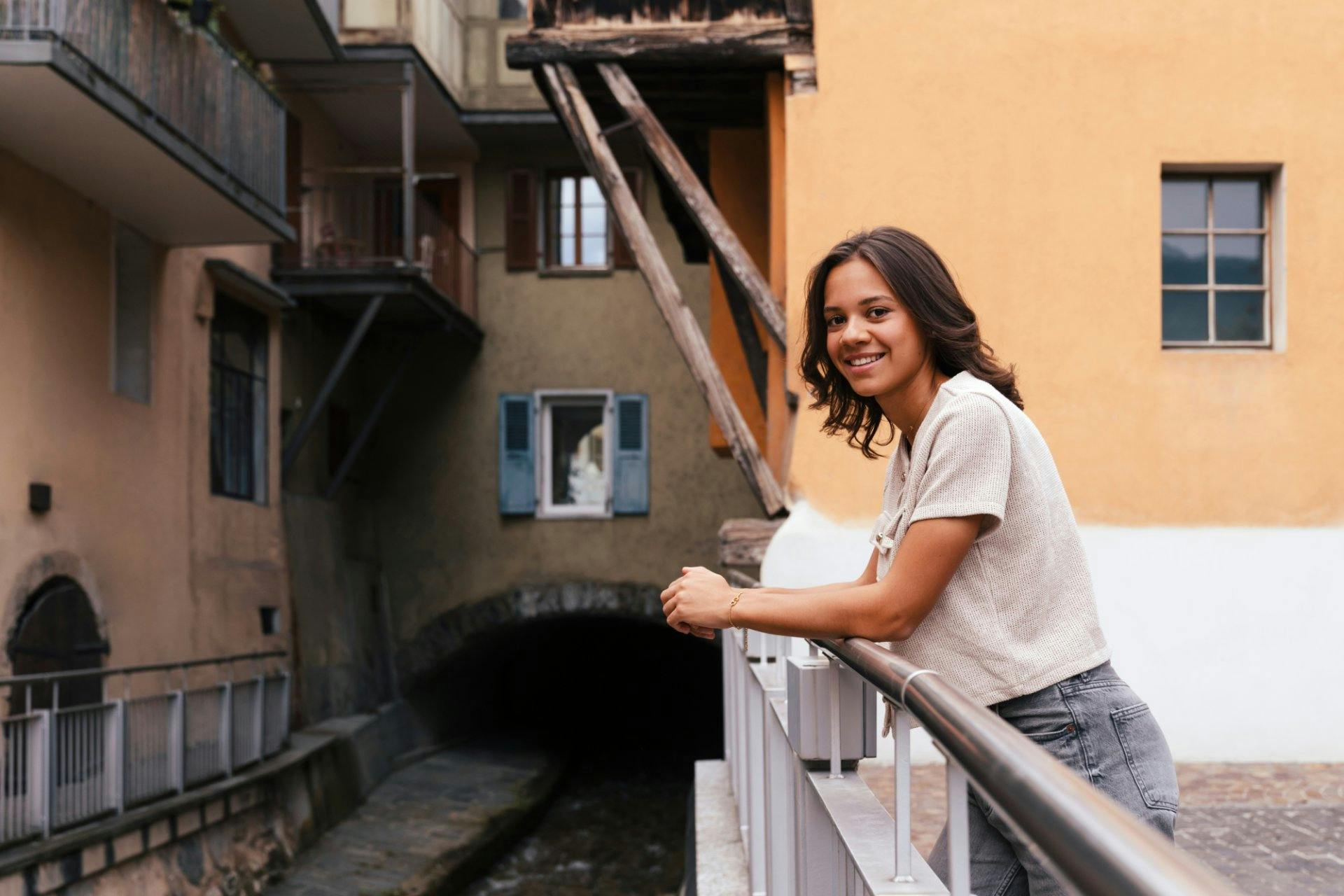 Altstadt Sion: Iman Beney empfiehlt einen Spaziergang durch die charmante Altstadt. Historische Gassen, kleine Läden und sonnige Terrassen laden zum E...