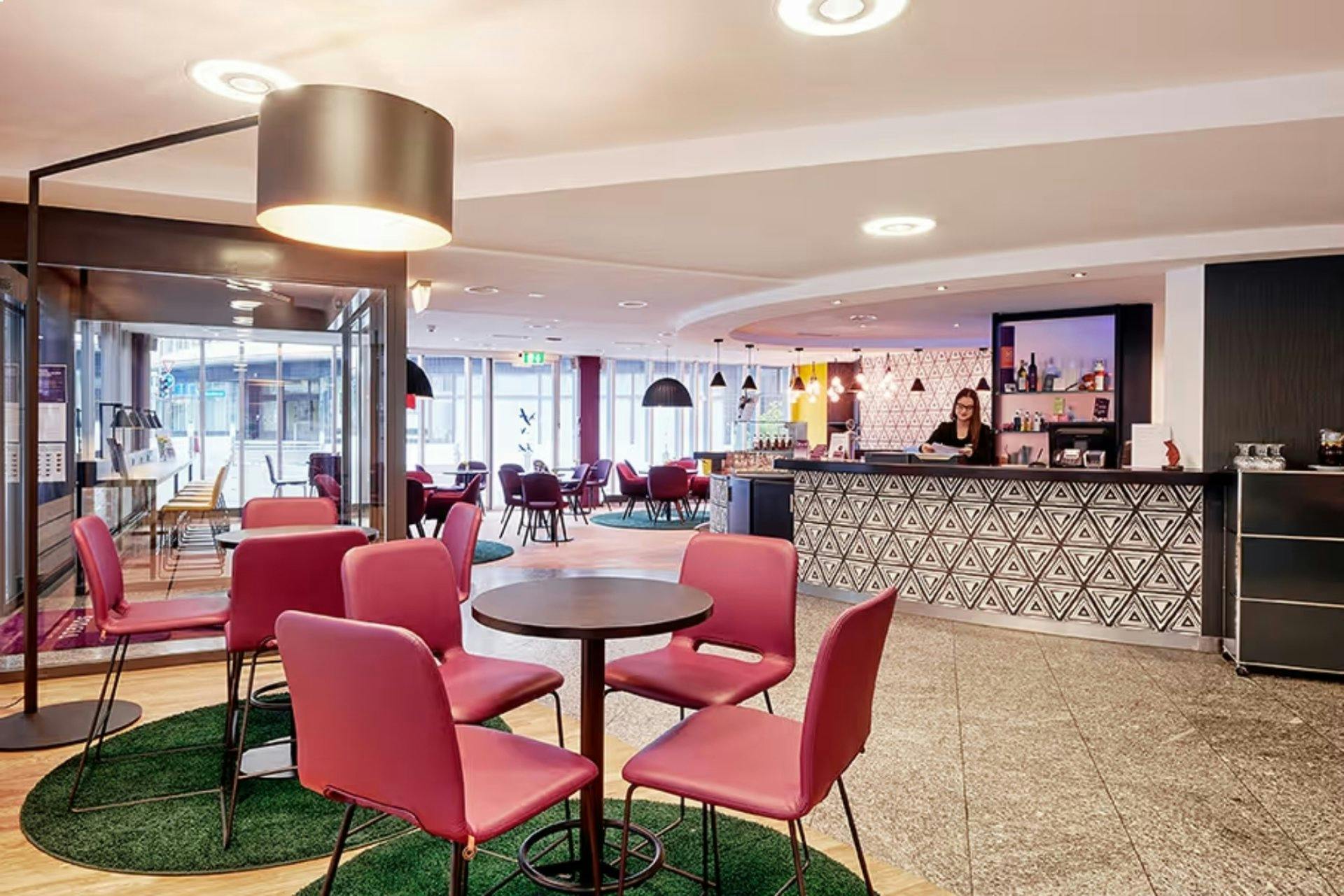 Sorell Hotel Ador. Modern renoviert und top gelegen: Das Ador liegt nur fünf Gehminuten vom Bahnhof entfernt. Ideal für alle, die nach dem Spiel durch...