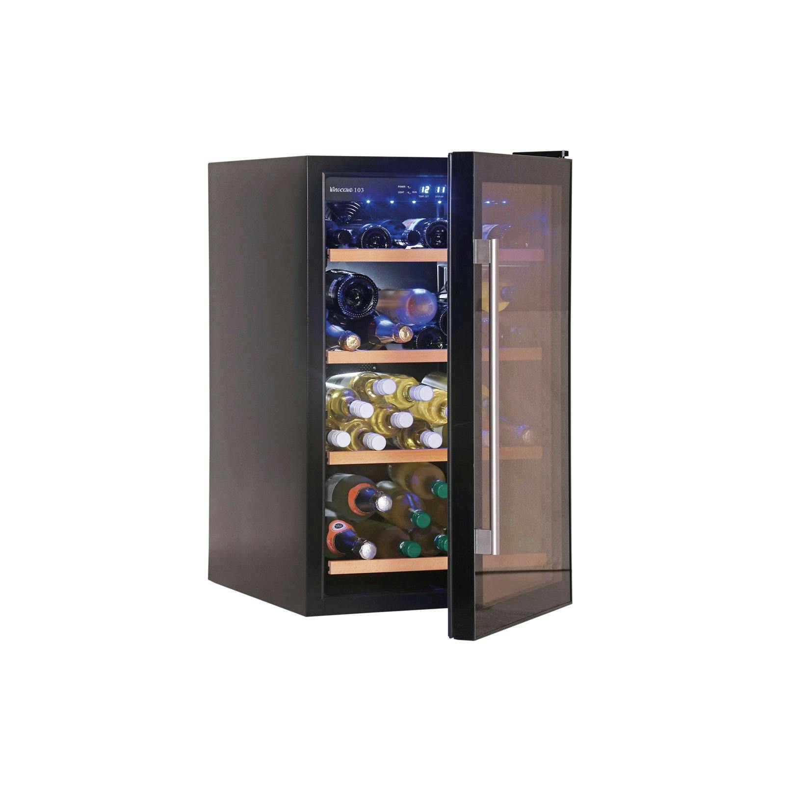 Sous contrôle: cave à vin Novamatic Vinocave 104, 
42 bouteilles, 349 fr.  (au lieu de 499 fr., jusqu’au 18.10.2020) chez Fust.