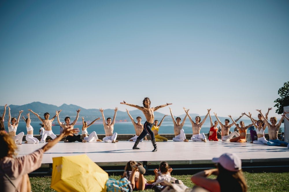 Les danseurs et les danseuses du Béjart Ballet Lausanne ont offert un magnifique moment à leurs spectateurs.