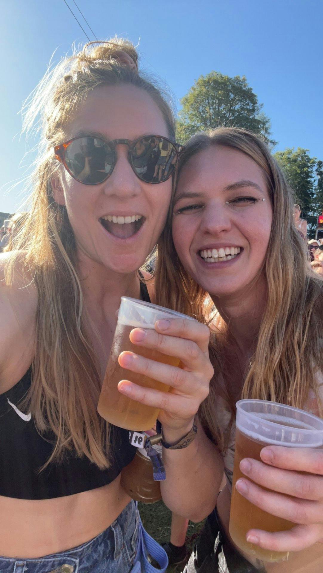 Melina R.: Ich habe schon unglaublich viele tolle und verrückte Festivalmomente erlebt: vom Zeltevakuieren, weil beim Sittertobel eine Flutwelle kam,...