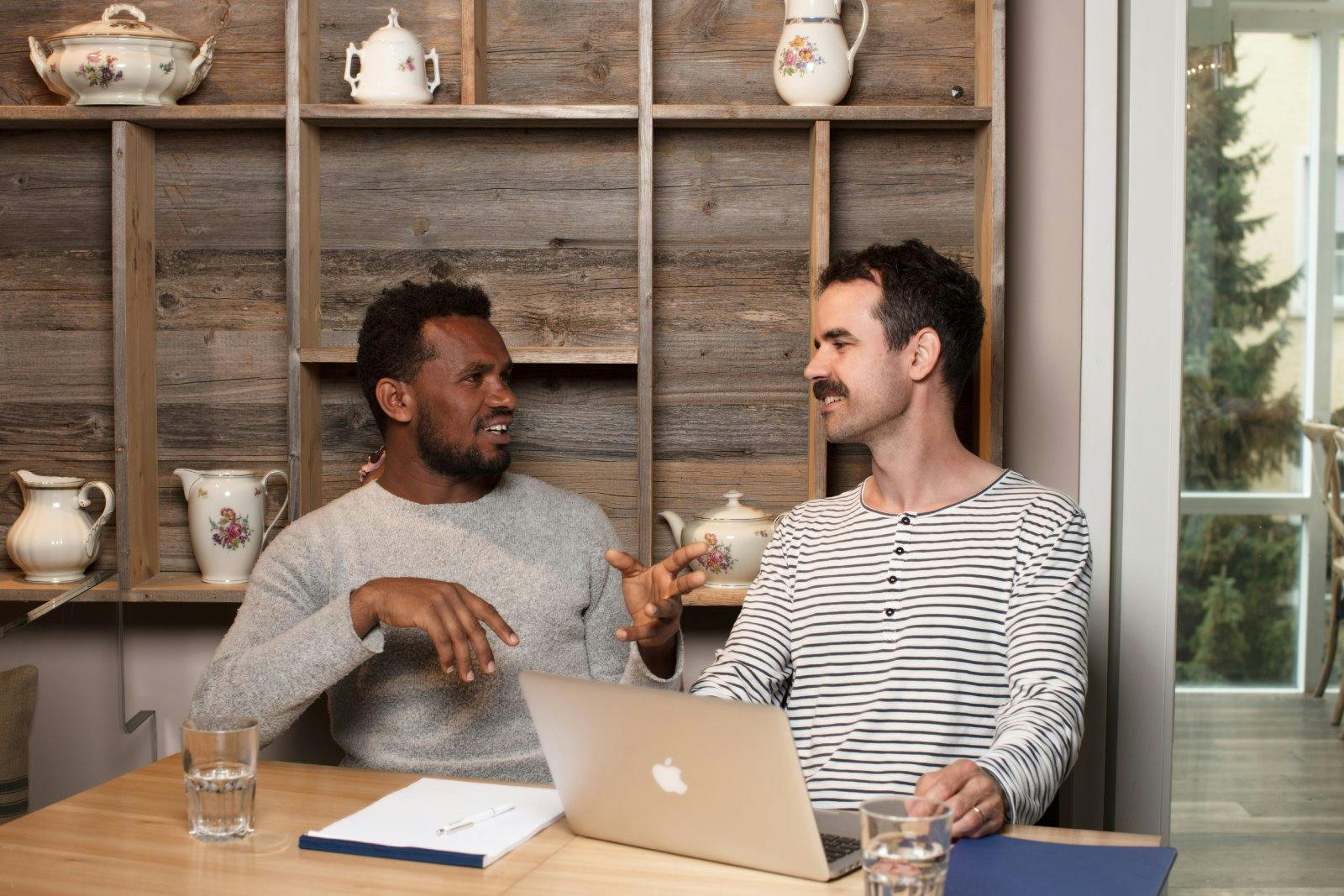 In allen Kantonen gibt es Engagements für geflüchtete Menschen.