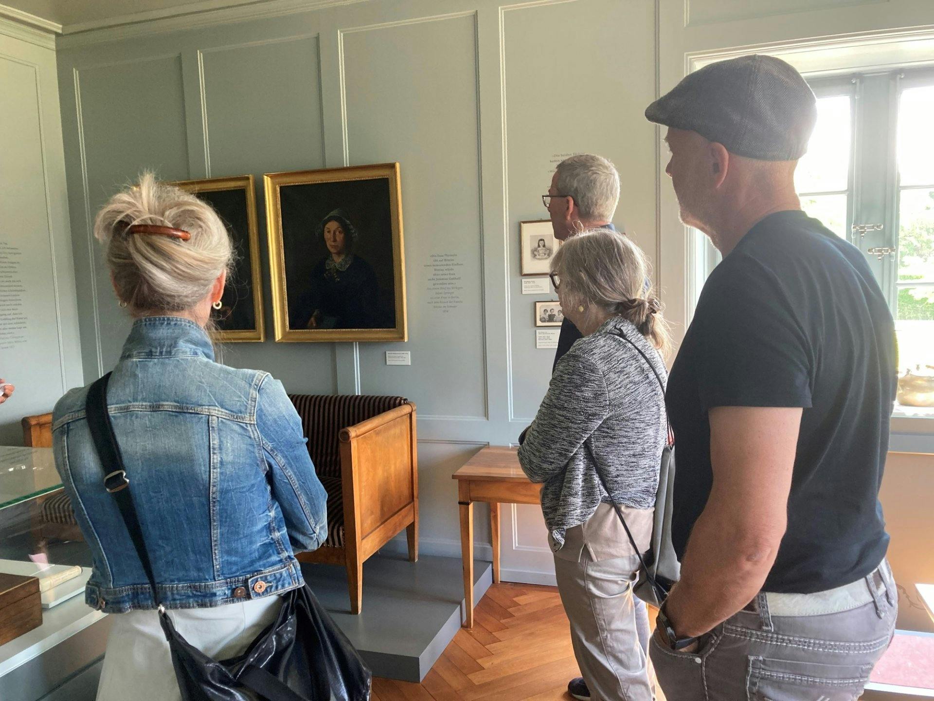 Im Gotthelf Zentrum tauchst du ein in sein Leben, sein Wirken und in seine privaten Räumlichkeiten.