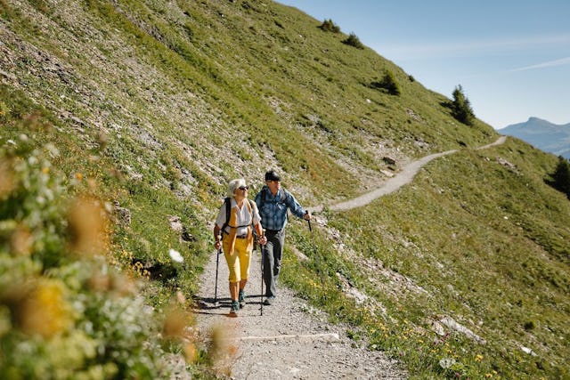 Auf dem Weg zur Kraterlandschaft Gryden erlebst du eine eindrückliche Tour durch die Zeit.